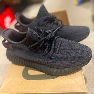 2019, 
Yeezy Boost 350 V2 'Black Reflective' size 8